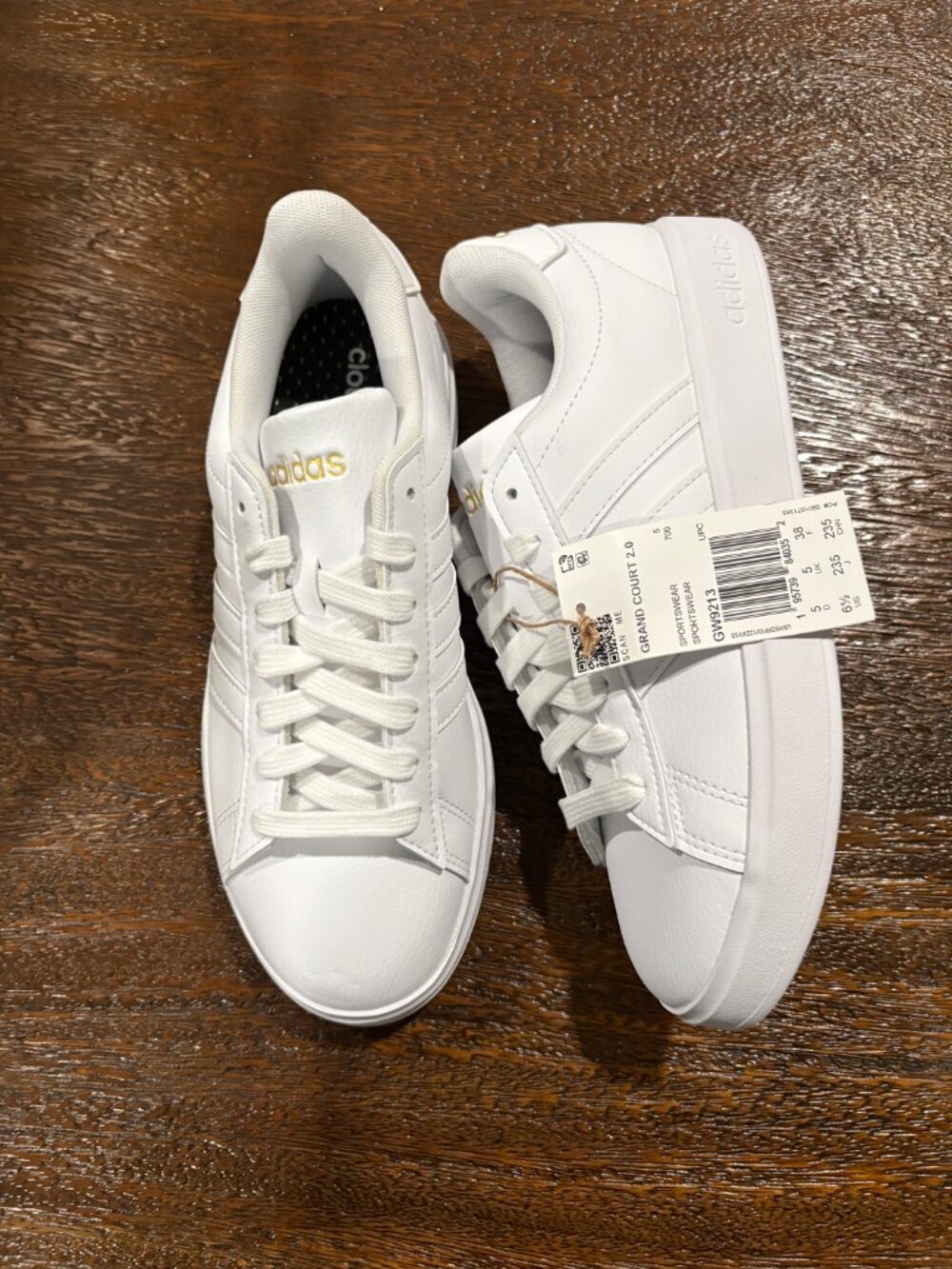 Adidas Cloudfoam Comfort White Low top Sneakers Grand Court 2.0 sz 6 1/2 6.5 NEW - Picture 2 of 4